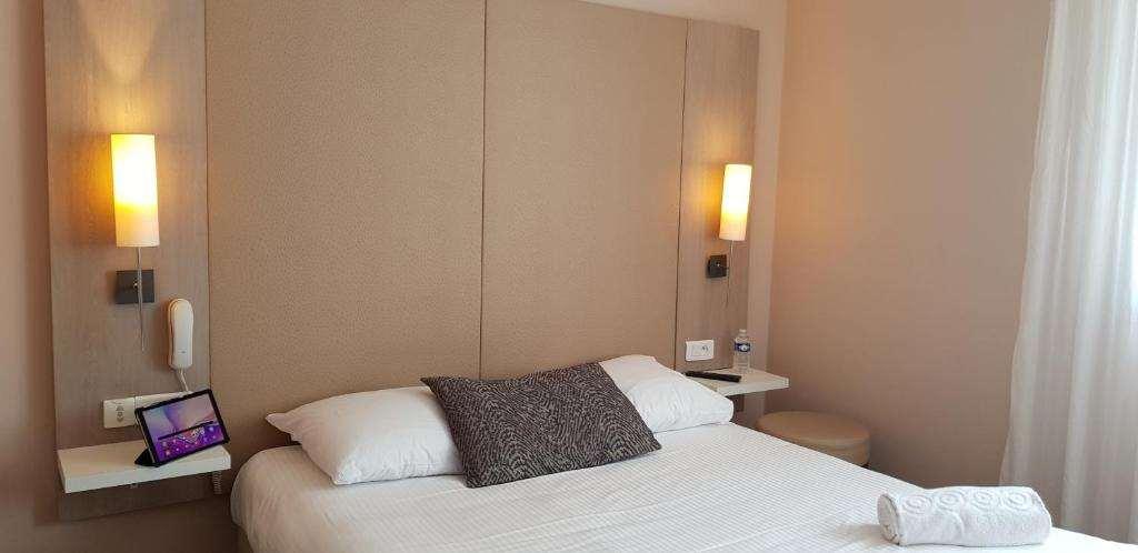 L'Hotel Bristol Caen Quarto foto