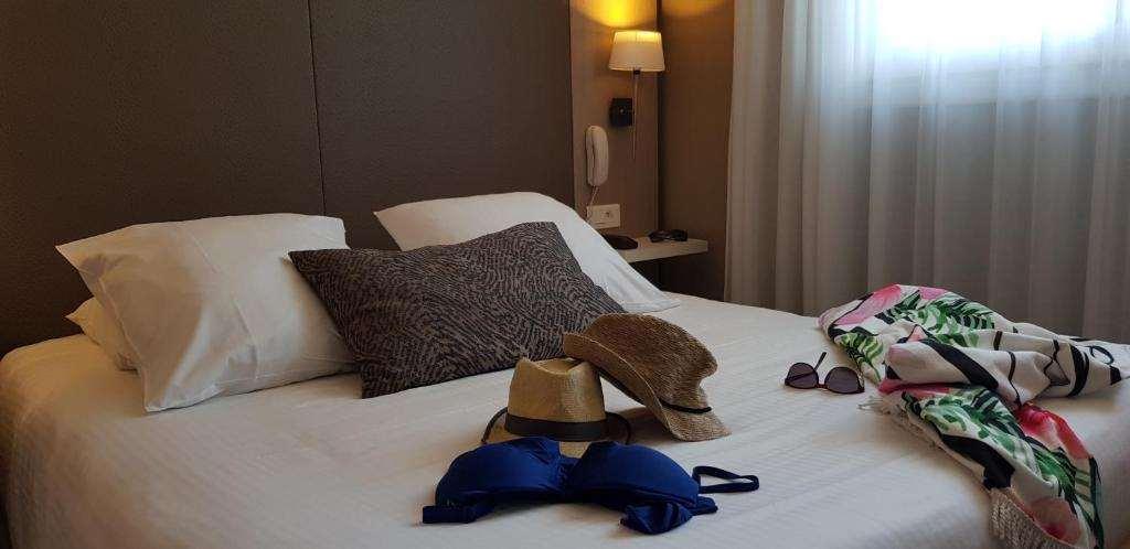 L'Hotel Bristol Caen Quarto foto
