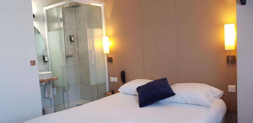 L'Hotel Bristol Caen Quarto foto