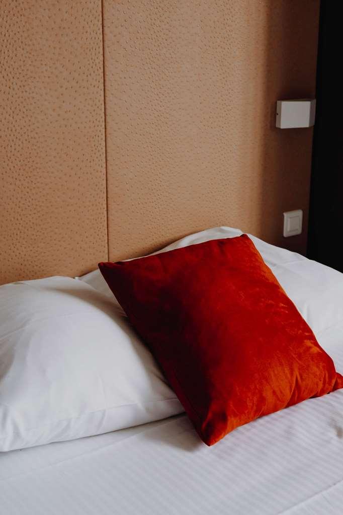 L'Hotel Bristol Caen Quarto foto